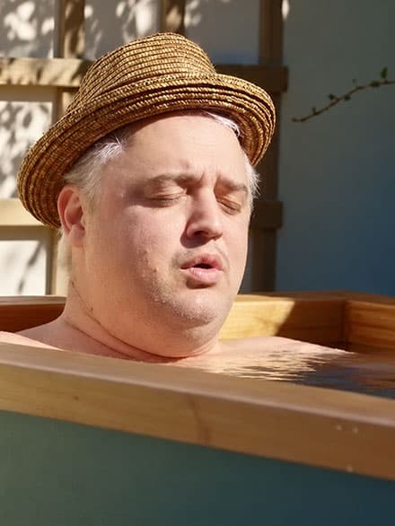 Pete Doherty uses a Brass Monkey