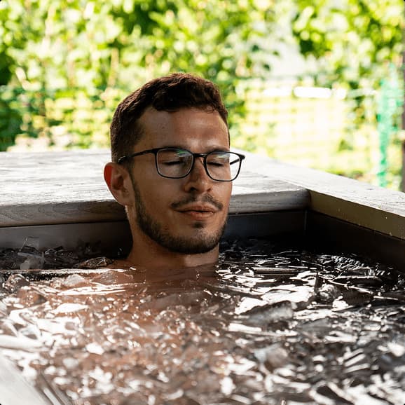 A cold water immersion session
